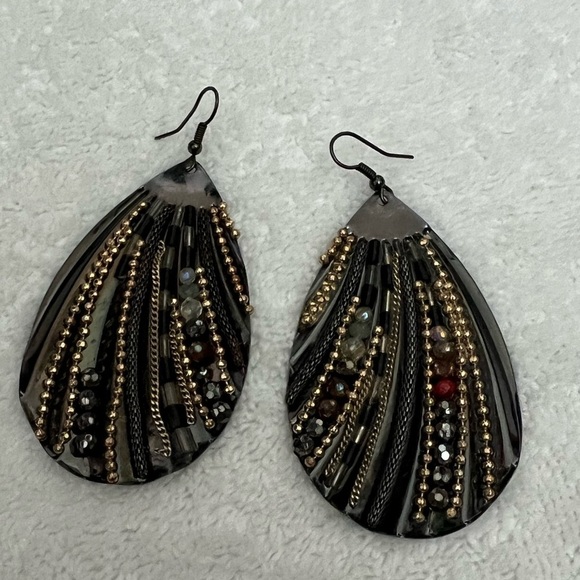 Black Bling Dangle Gold Drop Earrings Shell Like! - Picture 3 of 3